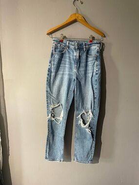 American Eagle Outfitters Light Blue Distressed Straight-Leg Jeans 2 short